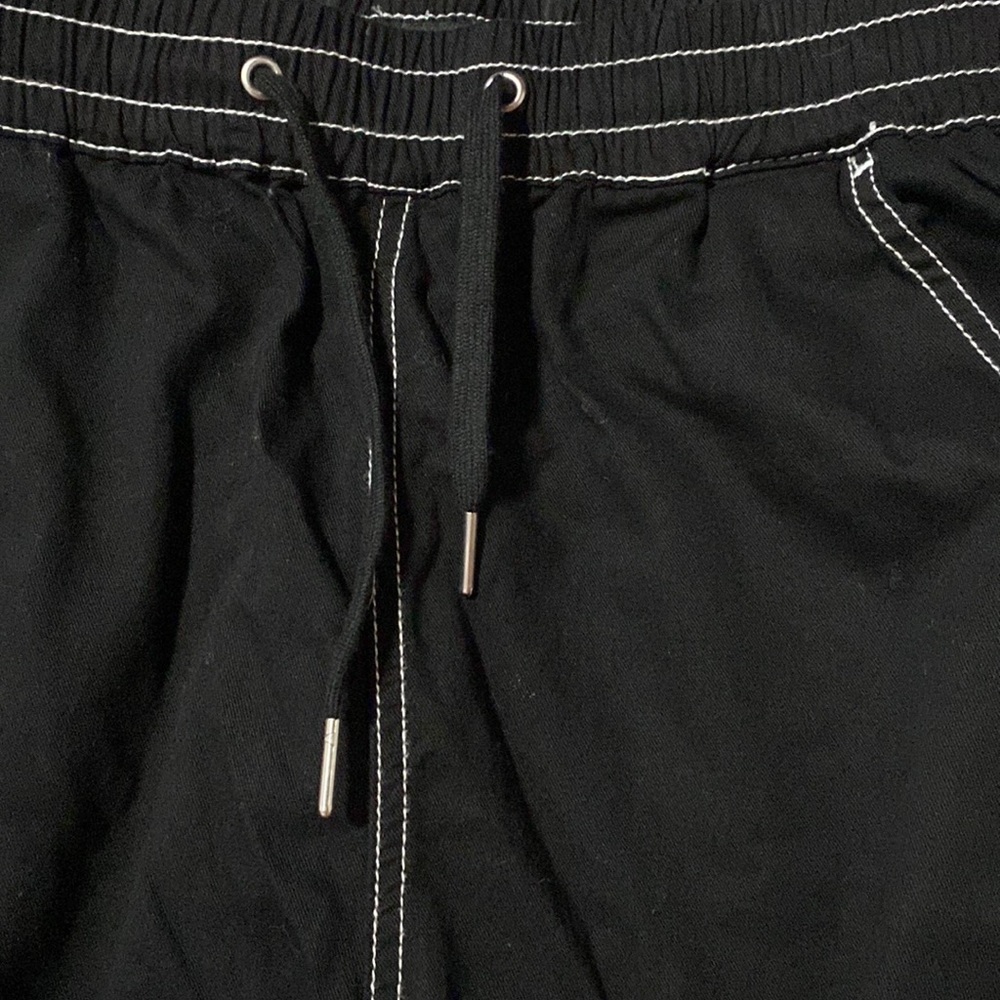 Two cargo pants - Picture 2 of 9